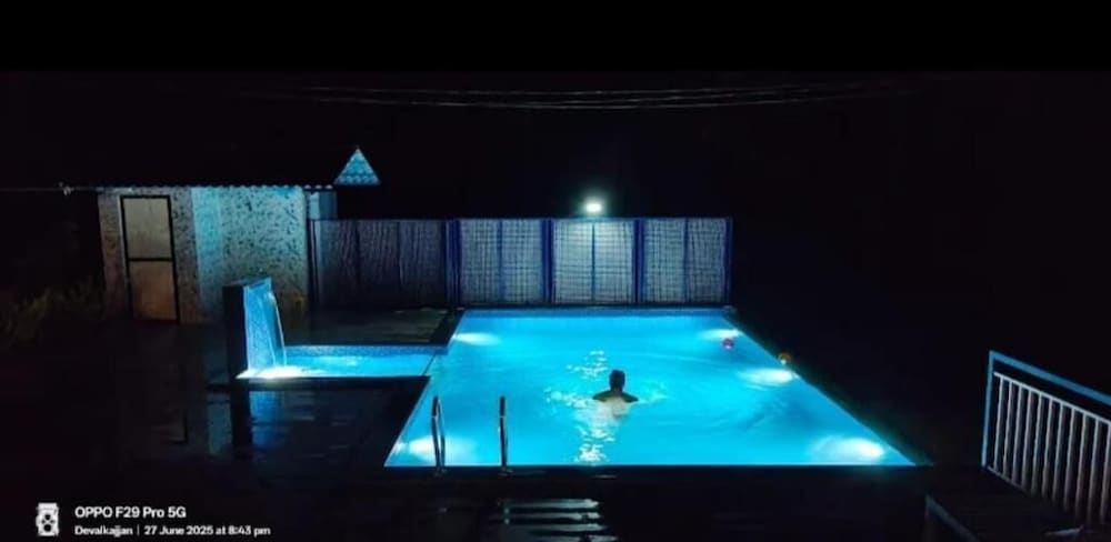 De Orchid Resort