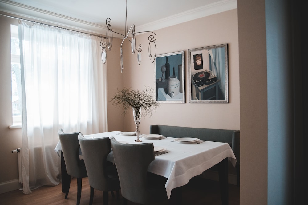 Hotel Aparthotel Wooden Villa - Image 1