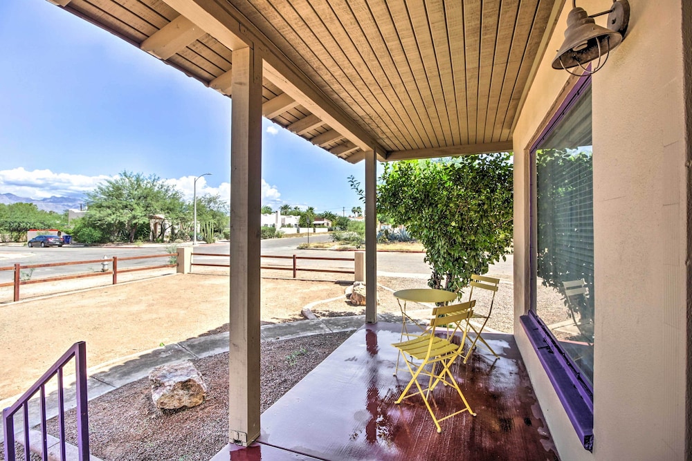 Tranquil Tucson Home w/ Yard - Walk to U of A