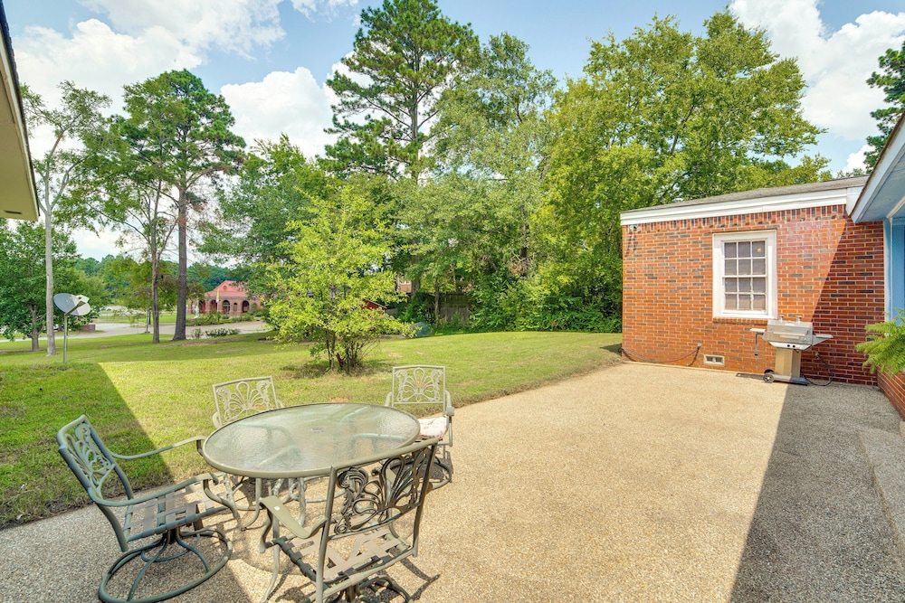 10 Mi to Lake Palestine: South Tyler Location!