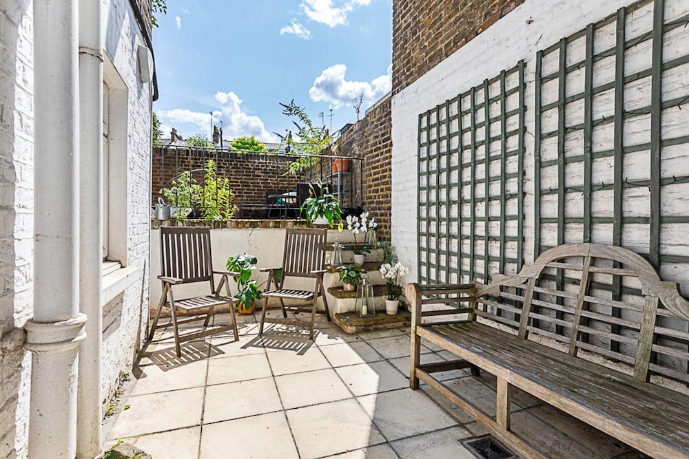 outdoor bbq area