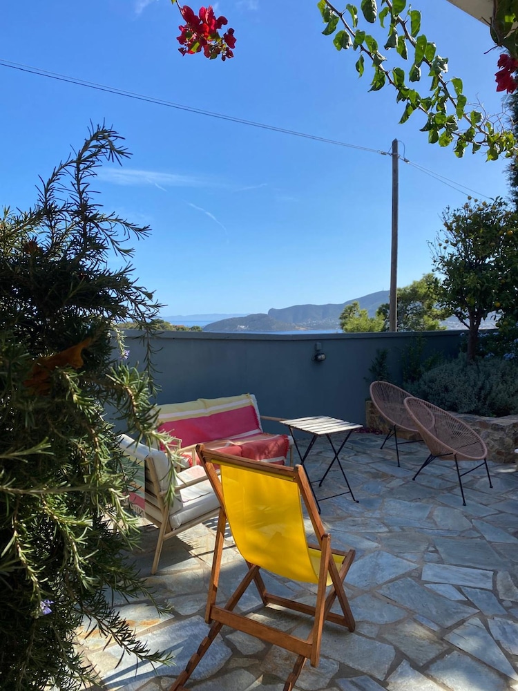 Villa-agave by the sea in Porto-rafti Outside ATH