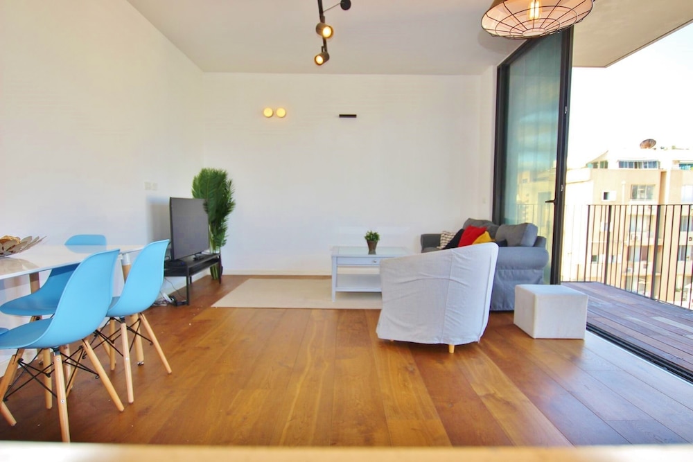 Hilton Beach new Spectacular 2BR Terrace