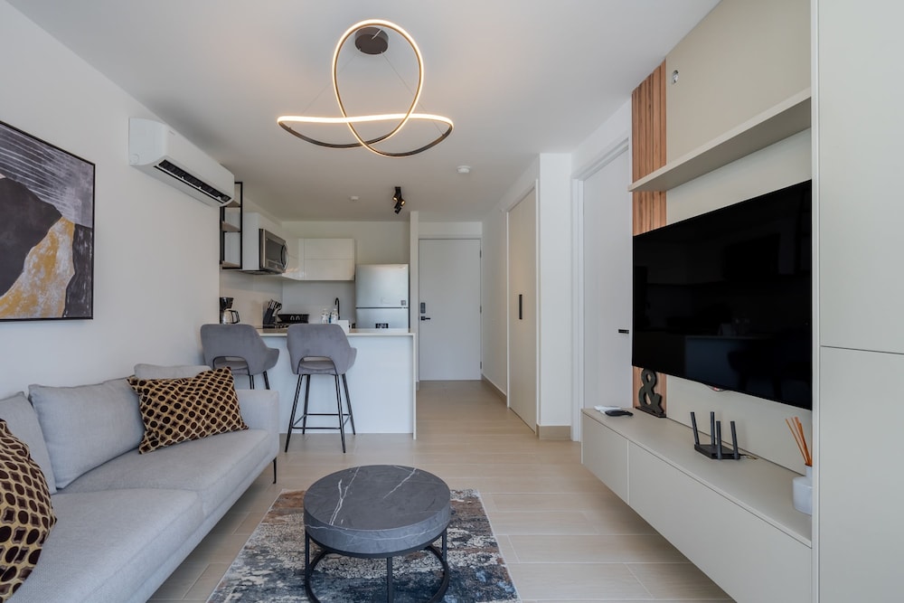 w Radiant 1BR w Modern Balcony in San Francisco