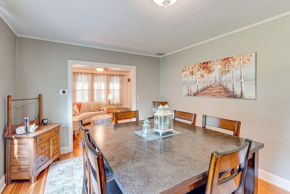 Lake Geneva Family Gem w/ Fenced Dog Run!