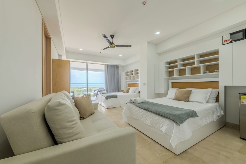 Cartagena Beach Resort 1133