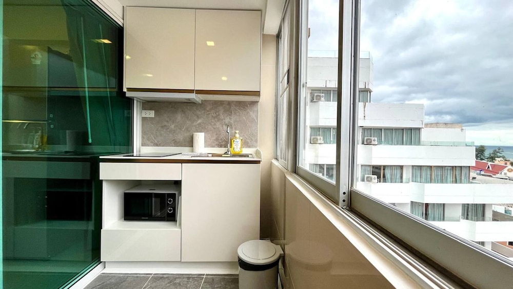 Heritage - Modern Studio Shared Pool, City Centre
