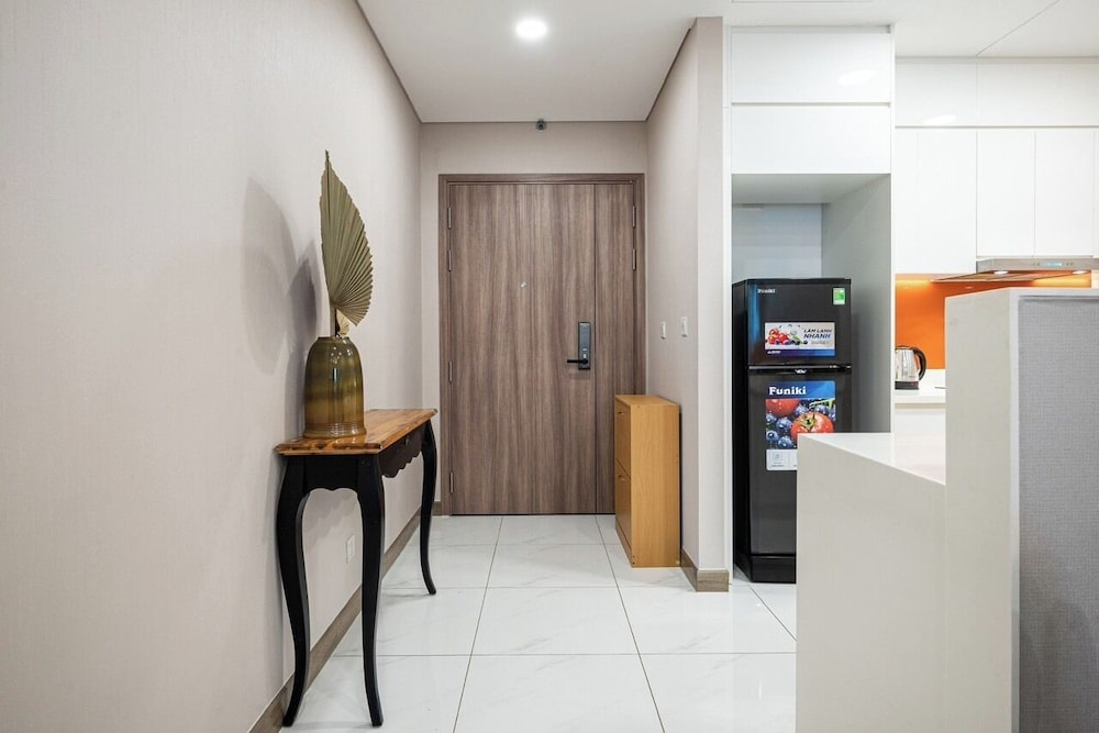 Luxury Sunwah Apartment near Landmark 81 - City View