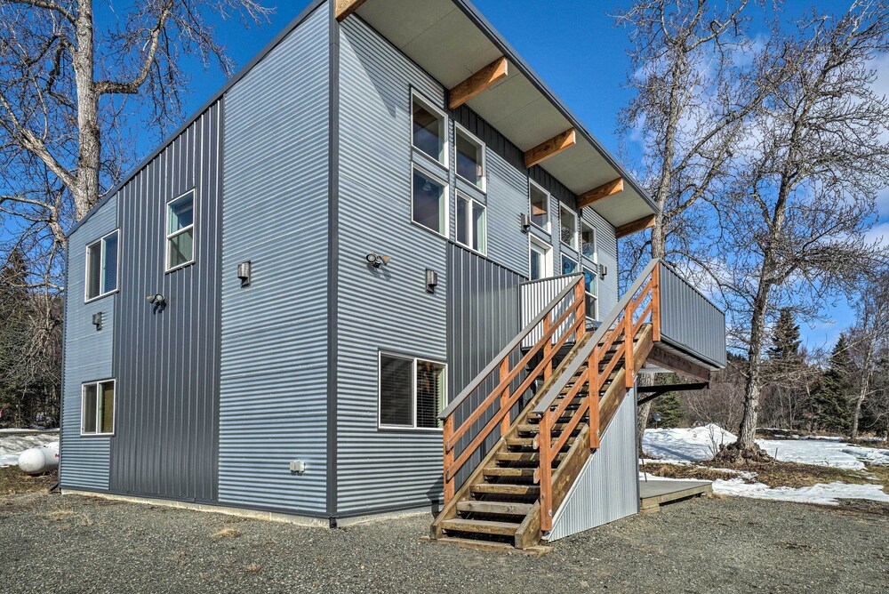 Homer Vacations - Pet-friendly Duplex w/ Northern Lights Aurora View - Property Image 3
