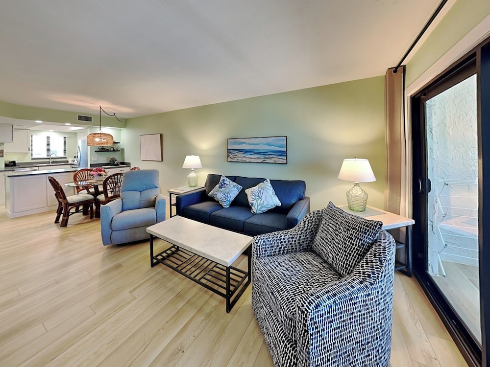 Seaside 3 by Distinctive Beach Rentals