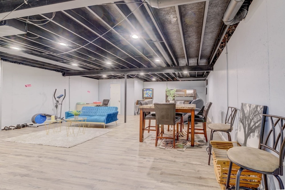 Remodeled and Inviting Free EV