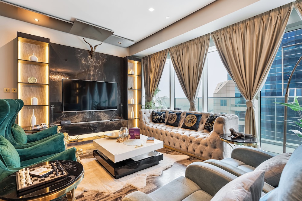 High End Luxury Stay with Full Palm Jumeirah View