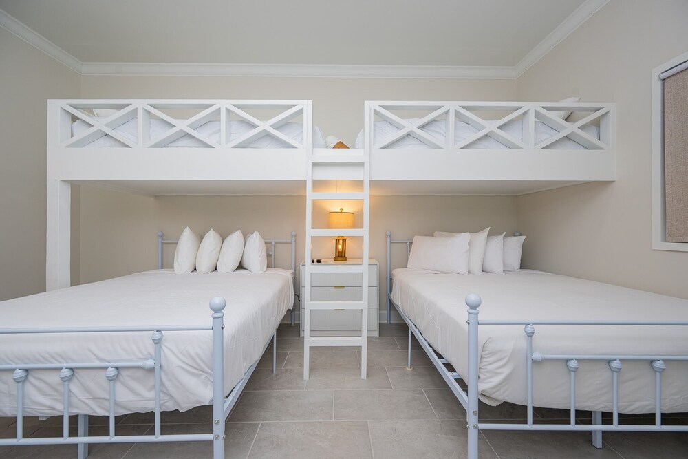 Phoenix Gulf Shores Ii 1203 3 Bedroom Condo