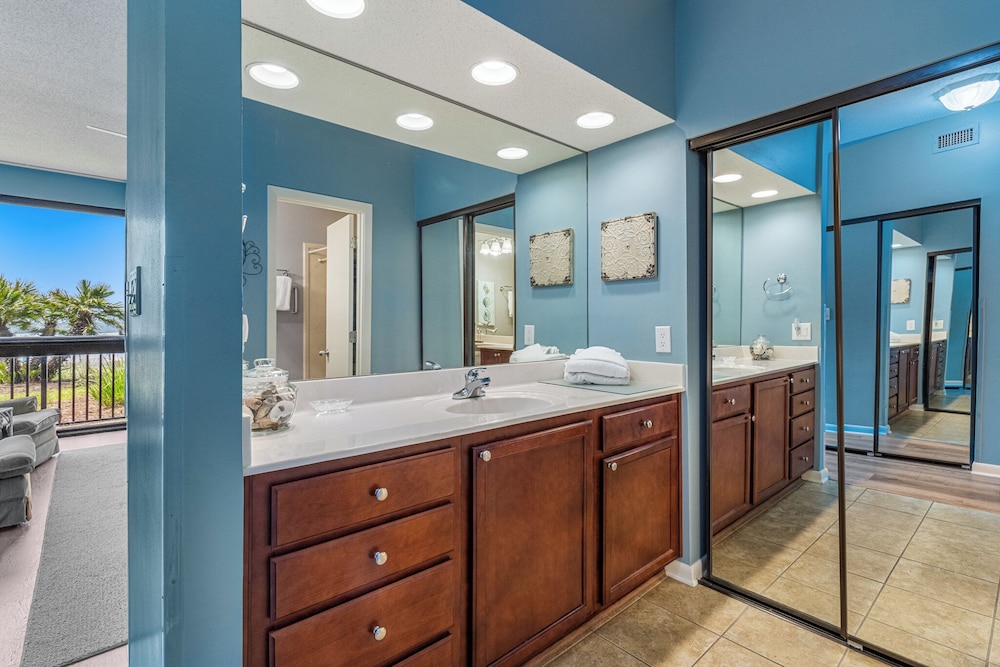 Romar House by Southern Vacation Rentals
