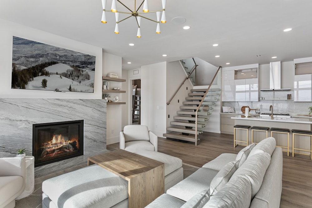 11494 N Ursa Circle- Skyridge 5 Br Home W/ Hot Tub 5 Bedroom Home