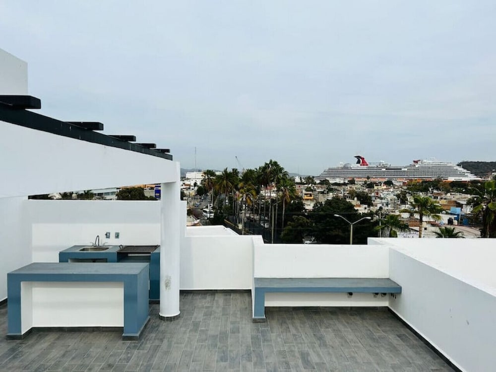 Aleman Apartments