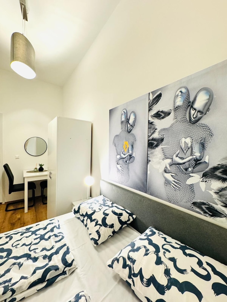 5BR Apt For 10 Walk to Kaufpark Alterlaa