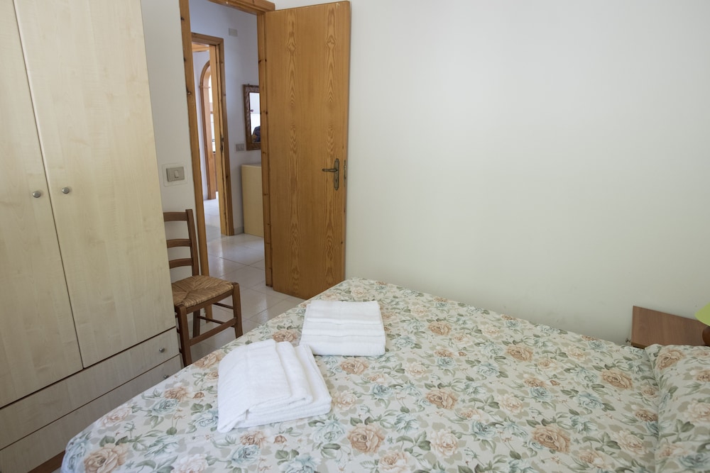 Sea Front Apartment 5 Beds With Balcony 250 Meters From the Beach photo 2