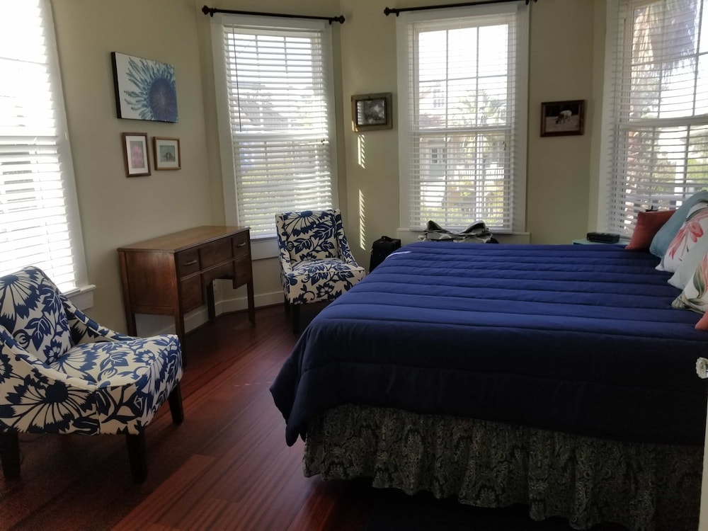 Fuller House view 5