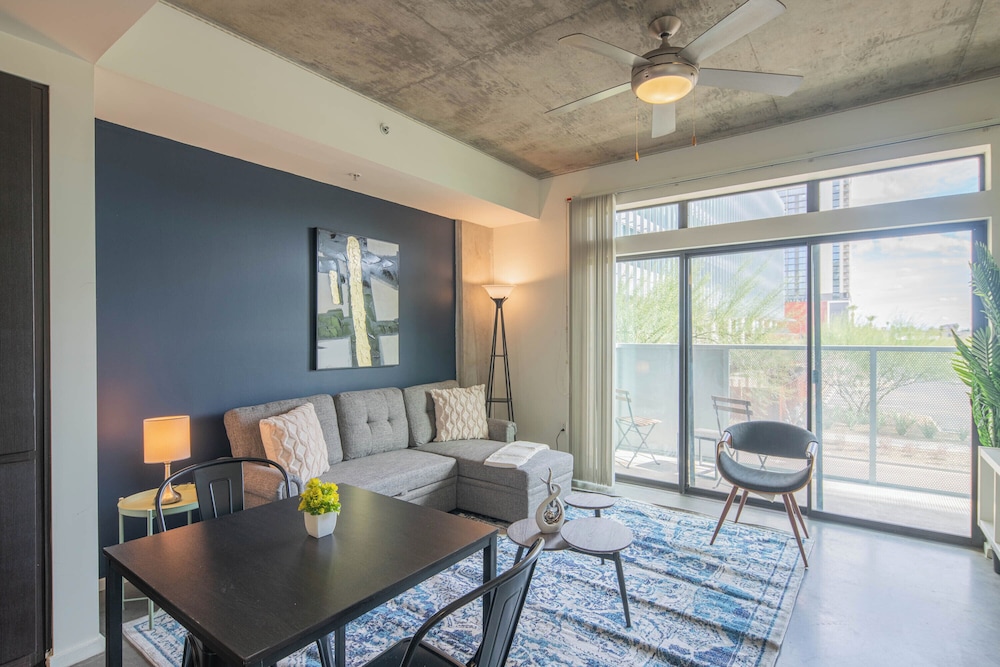 ROVE LIVING/KL - Roosevelt Point