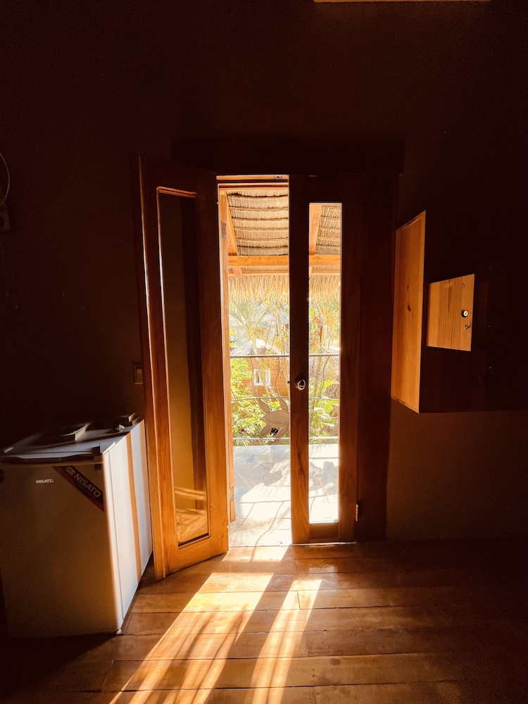 Urbano's Pacific Jungle Hostel view 3