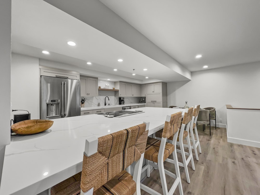 1208 Stonebridge Secret! Deer Valley Escape With Hot Tub! 4 Bedroom Townhouse by RedAwning view 2