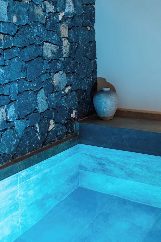 Erthā Suites with private pools