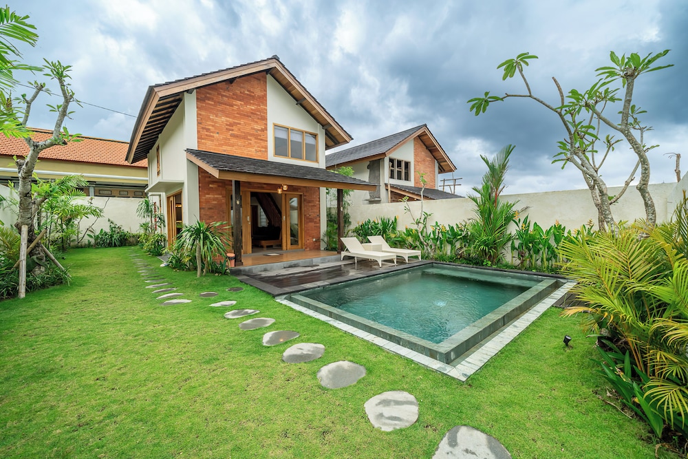Villa Kahiji view 4