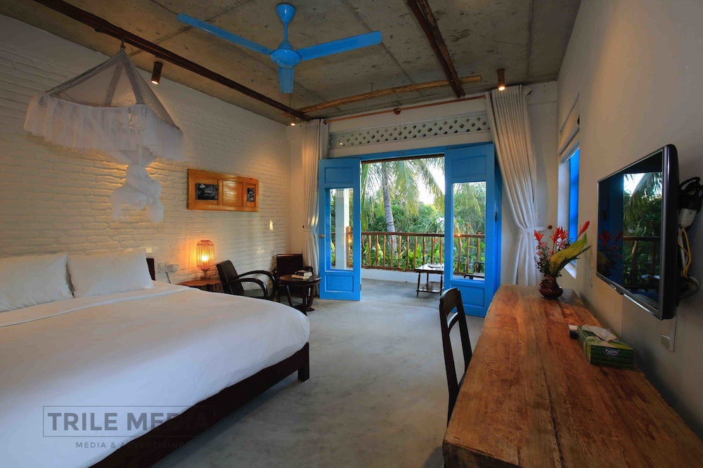 Life Beach Villa