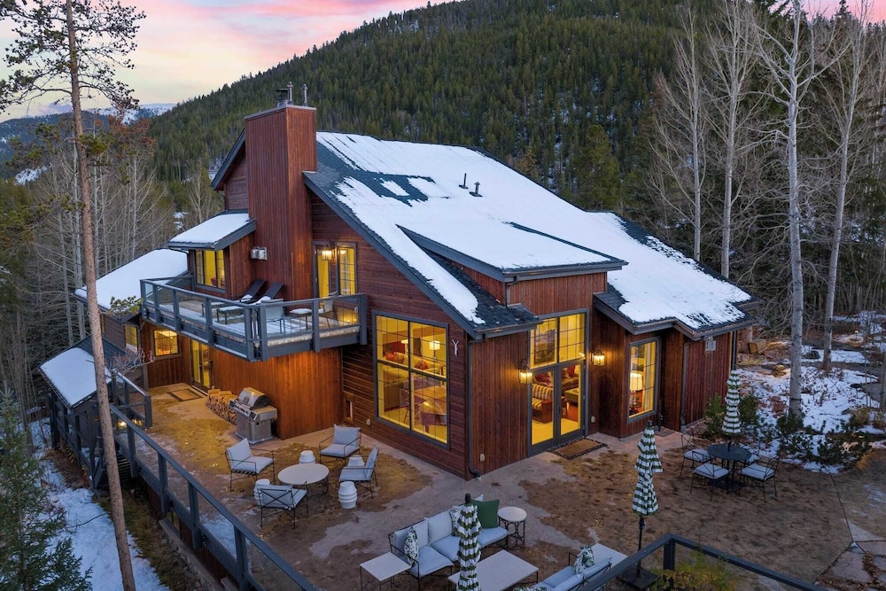 Luxury Mountain Estate w/ Indoor Pool, Gym & Hot Tub Near Keystone | Sleeps 19