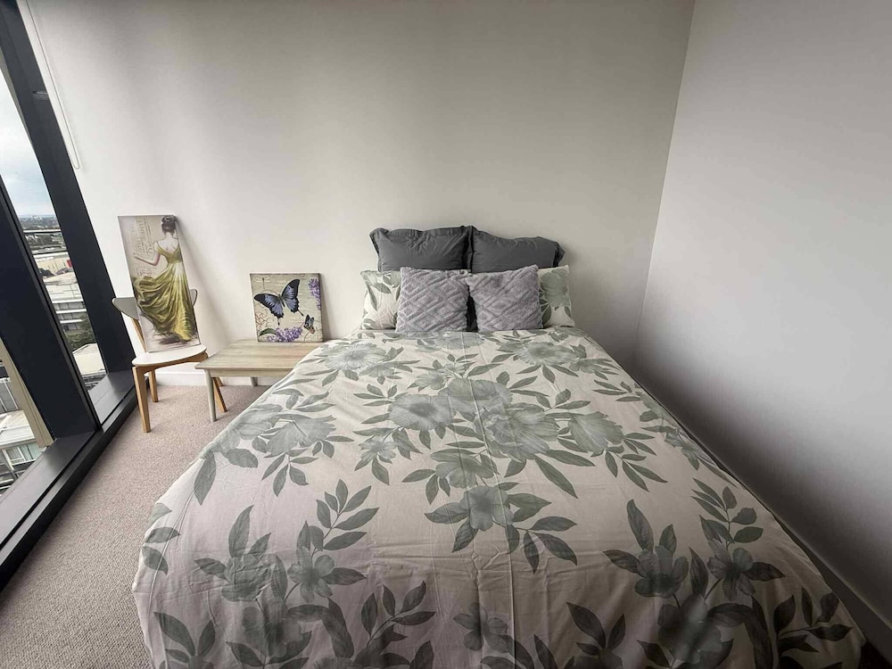 Cosy 2 Bedroom Apartment With Pool, gym and Sauna