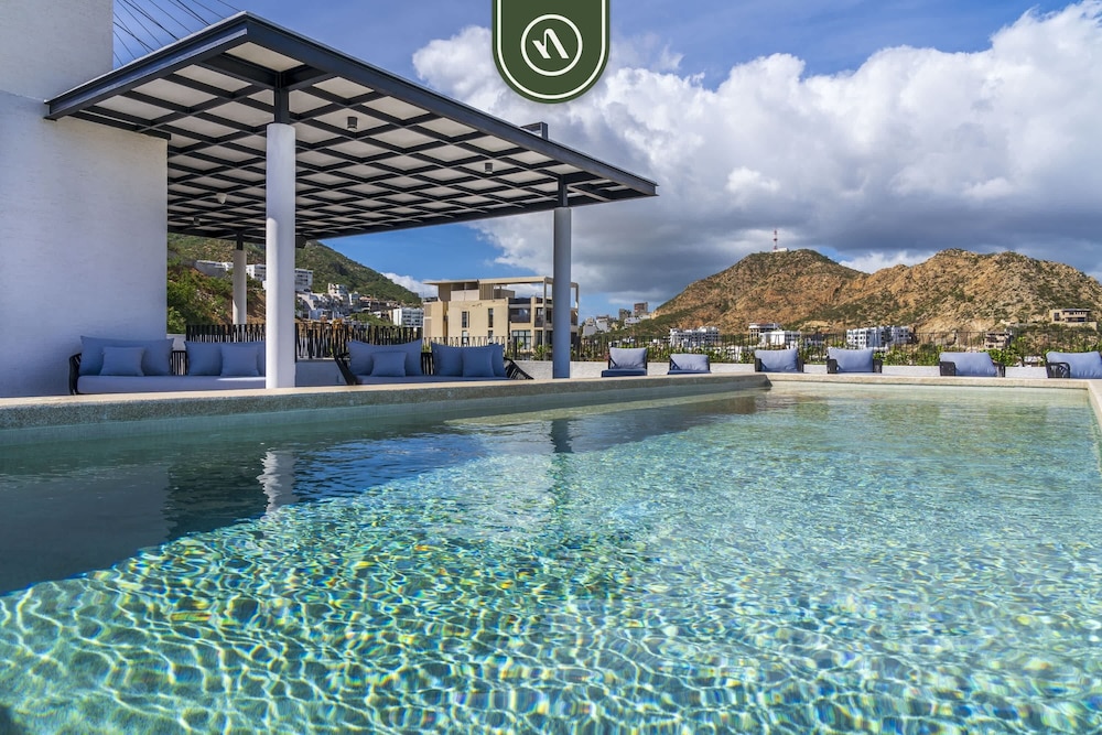 Amazing Studio With Rooftop Pool - 5 min to Marina