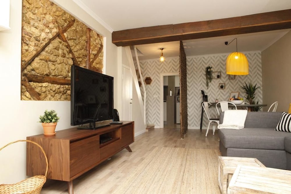 Flores Guest House