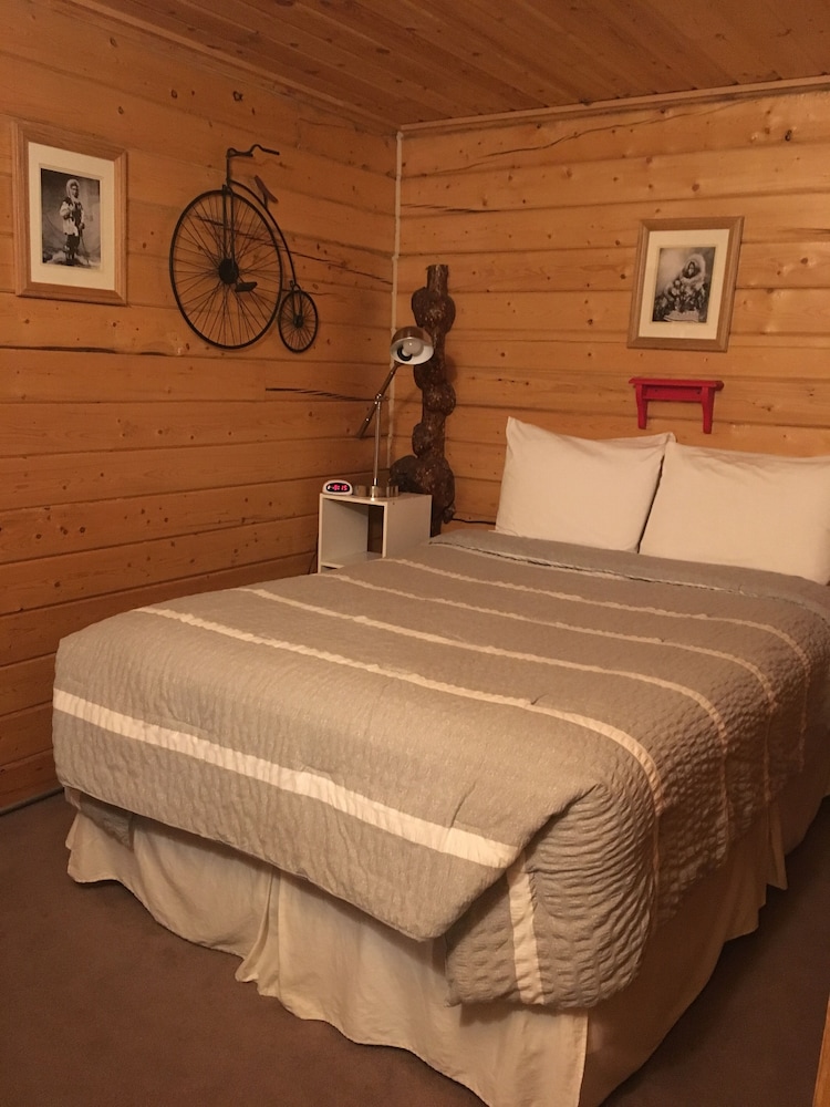 Earthsong Lodge