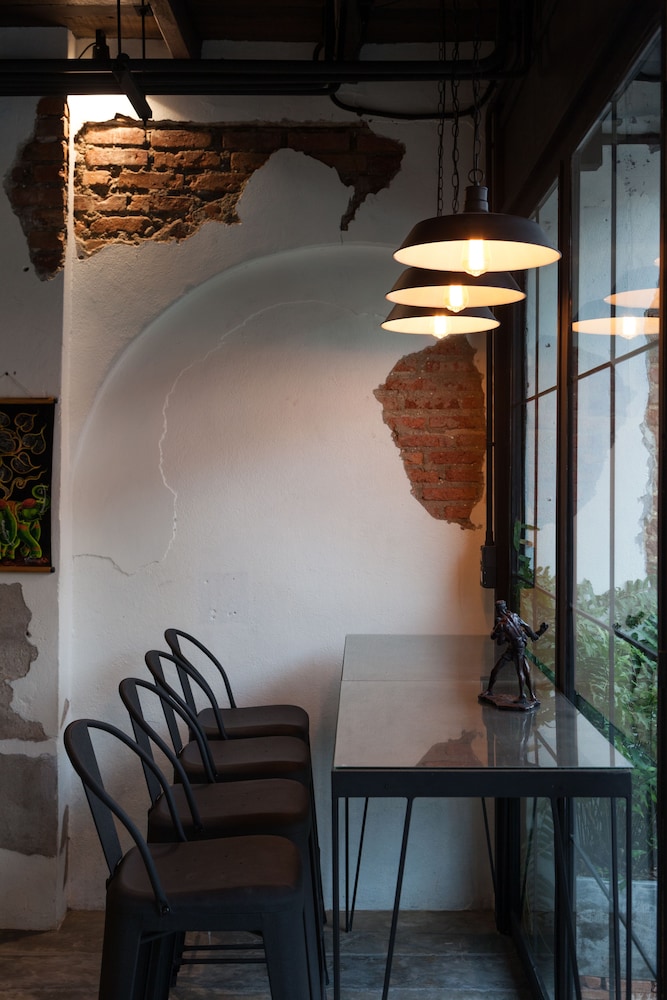 Feel Good Hostel