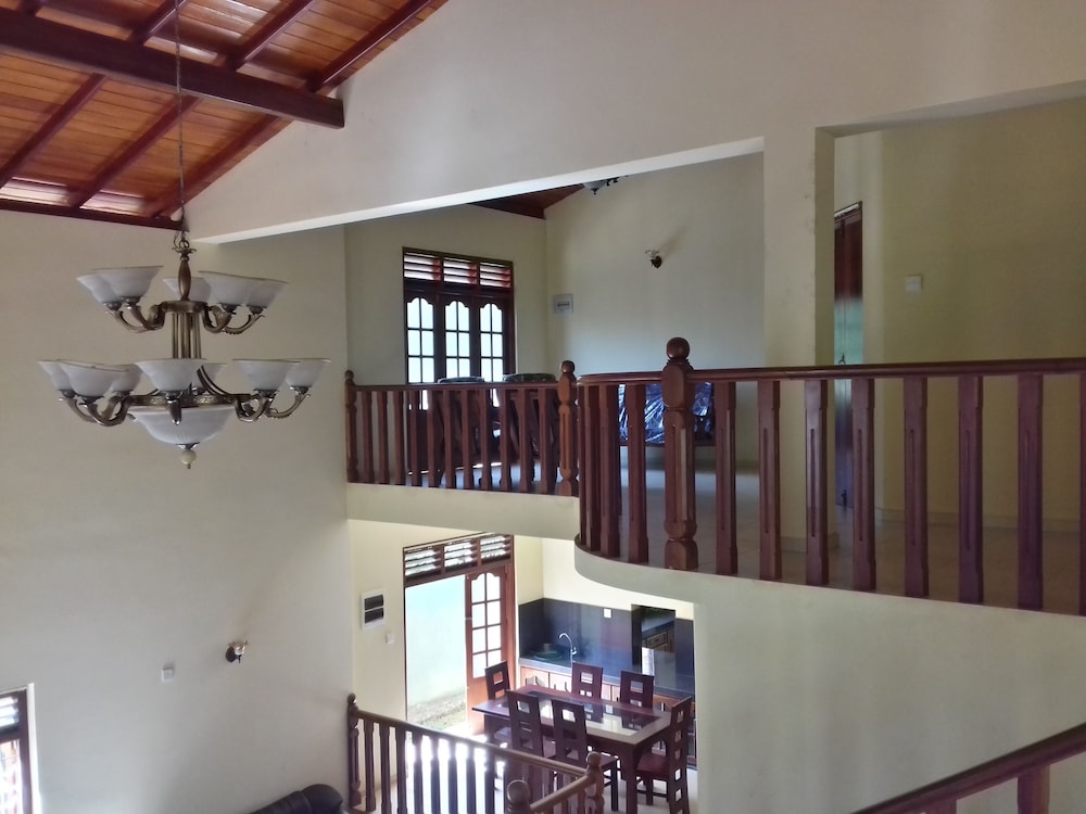 Vinses Villa in Hikkaduwa