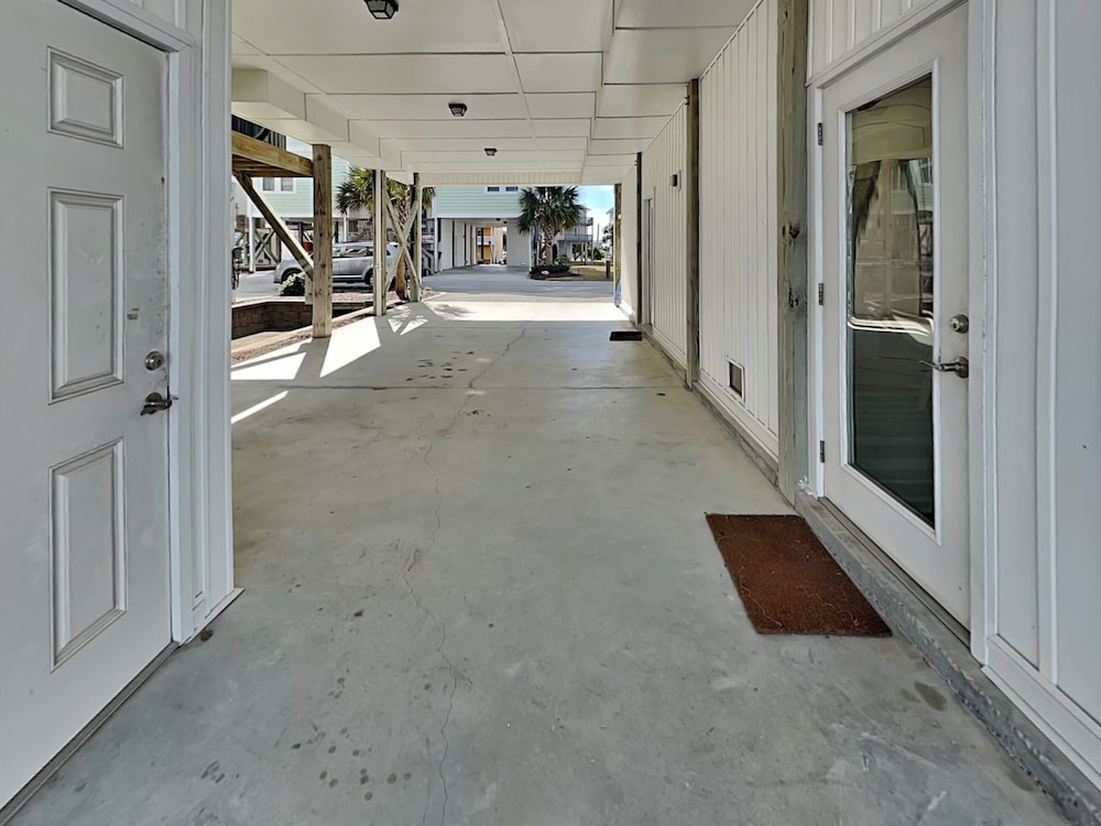 Queens Grant by Topsail Realty