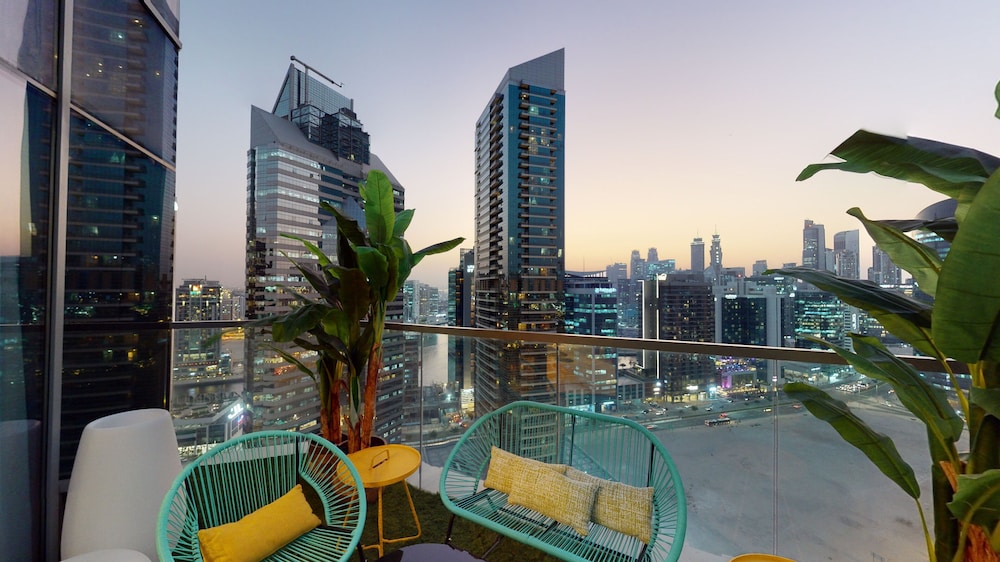 2201 Bellevue Towers