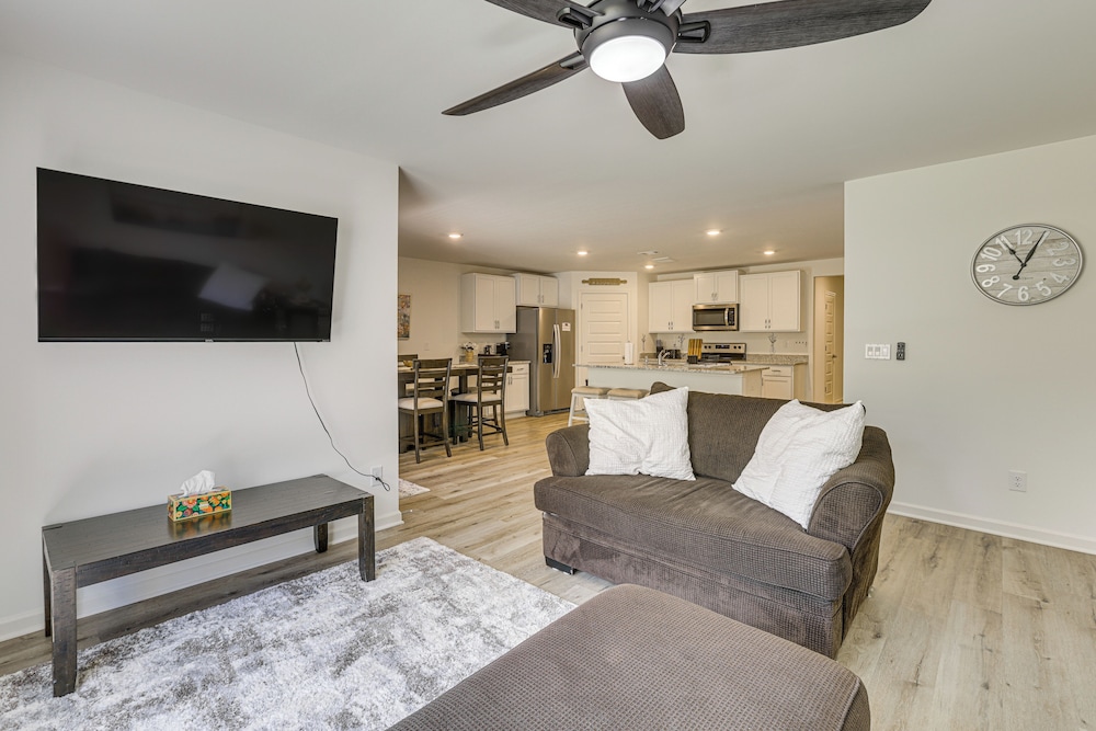 Bama Game Day Base: Newly Built Home Near UA!