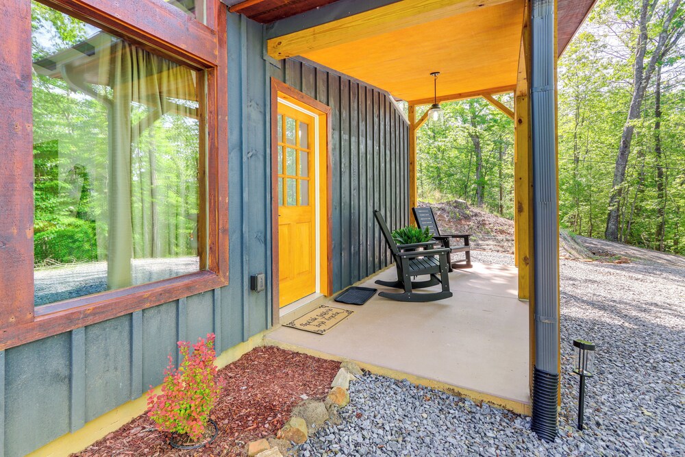 4 Mi to Dtwn Ellijay: Cabin w/ Pool & River Access