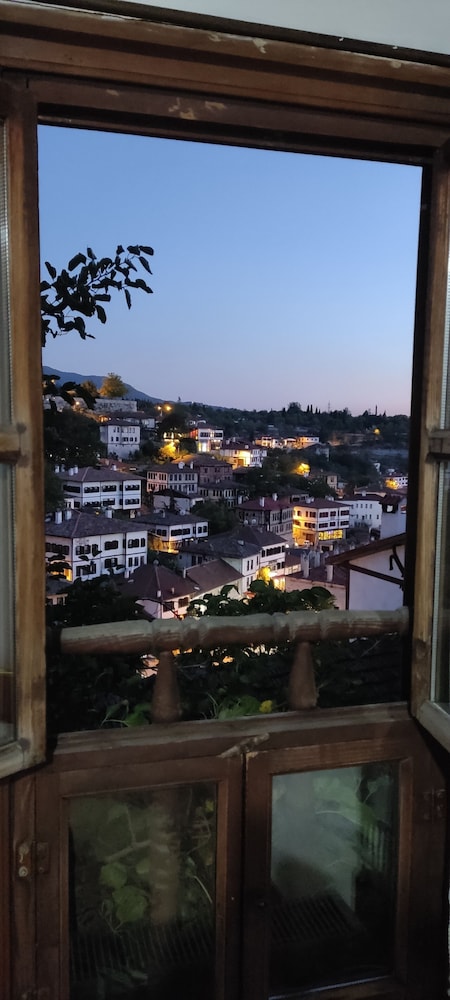 Efe Guest House