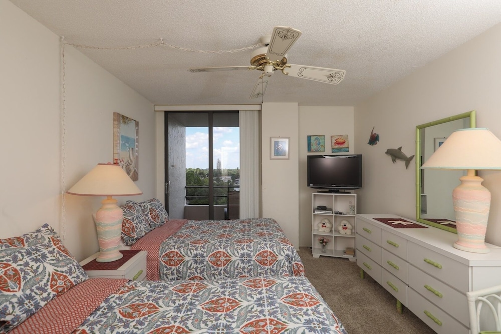 Anchorage Resort 7th Floor 2-Bedroom Condo w Private Balcony Beach Access 2 Condo