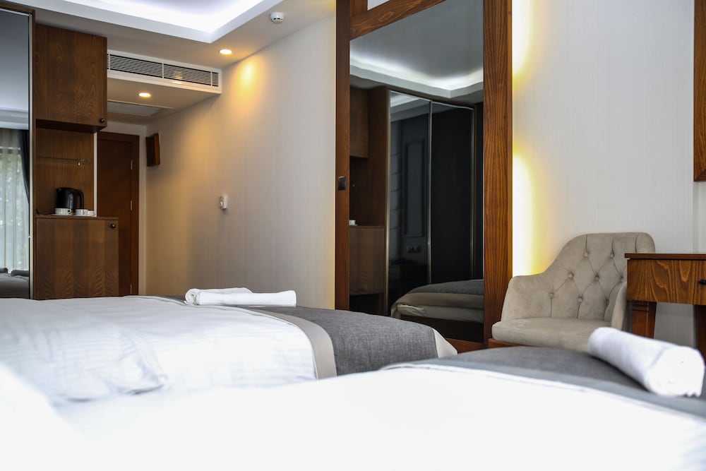 New Gate Hotel - Image 15