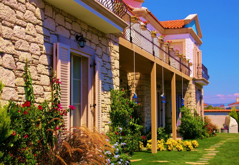 Hotel Yasemin Alacati - Adult Only - Image 1