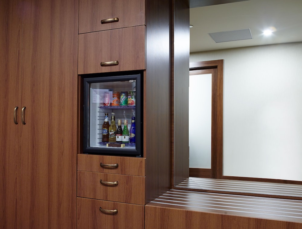 Euro Park Hotel - Image 8