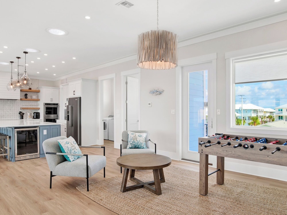 Navarre Dreams by Southern Vacation Rentals
