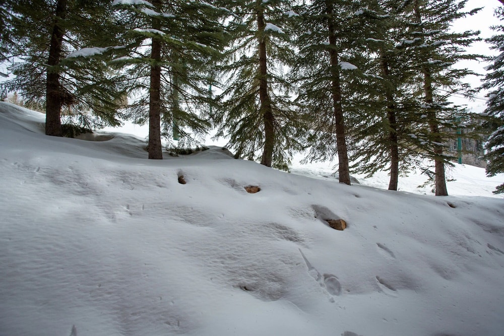 Sterling Lodge at Deer Valley Resort - Three Bedroom Condo with Hot Tub #108 3 Condo