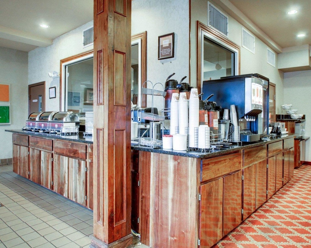 Clarion Suites - Property Image 5