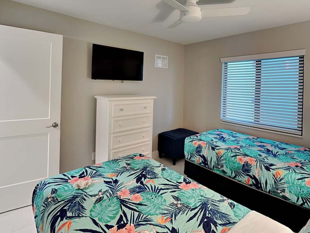 Seaside 5 by Distinctive Beach Rentals