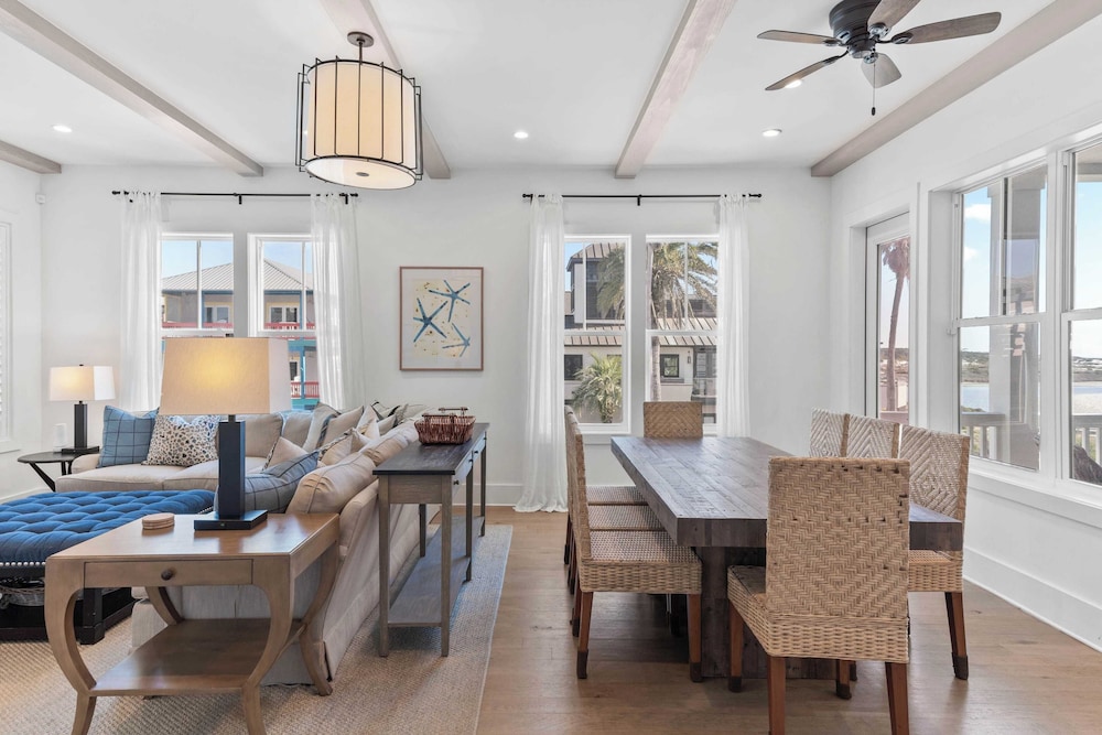 Grayt Digs by Avantstay Next to Beach, Oceanview